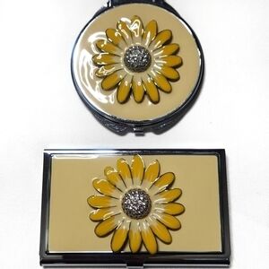 Daisy Compact and Card Holder Set